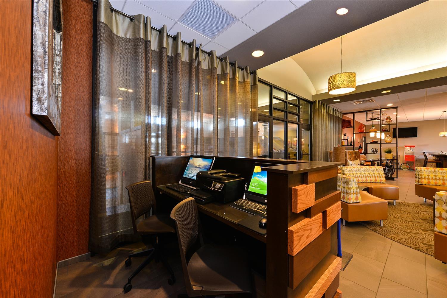Revel Hotel Minot - Surestay Collection By Best Western Kültér fotó