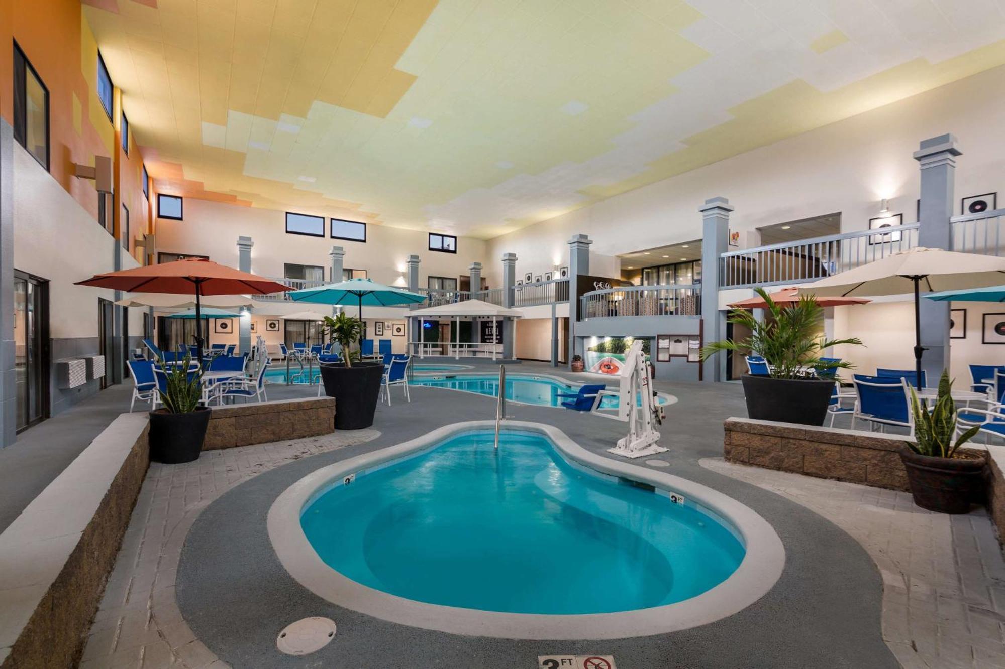 Revel Hotel Minot - Surestay Collection By Best Western Kültér fotó