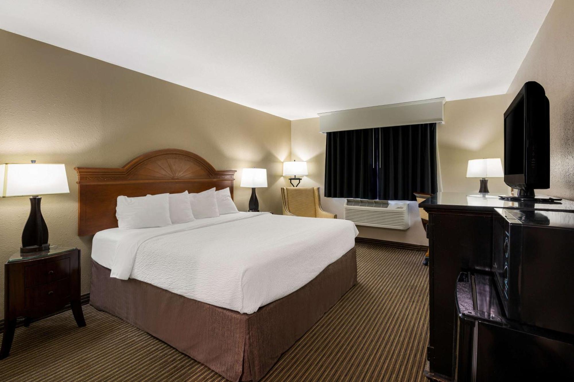 Revel Hotel Minot - Surestay Collection By Best Western Kültér fotó