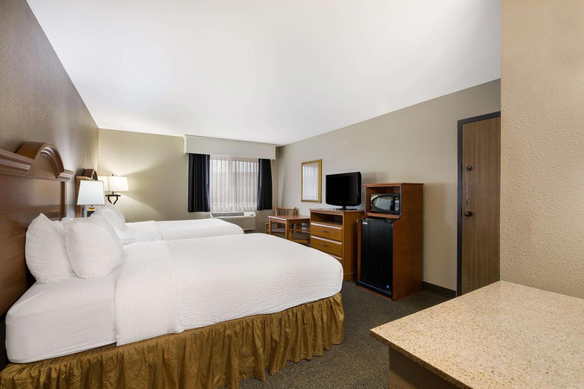 Revel Hotel Minot - Surestay Collection By Best Western Kültér fotó