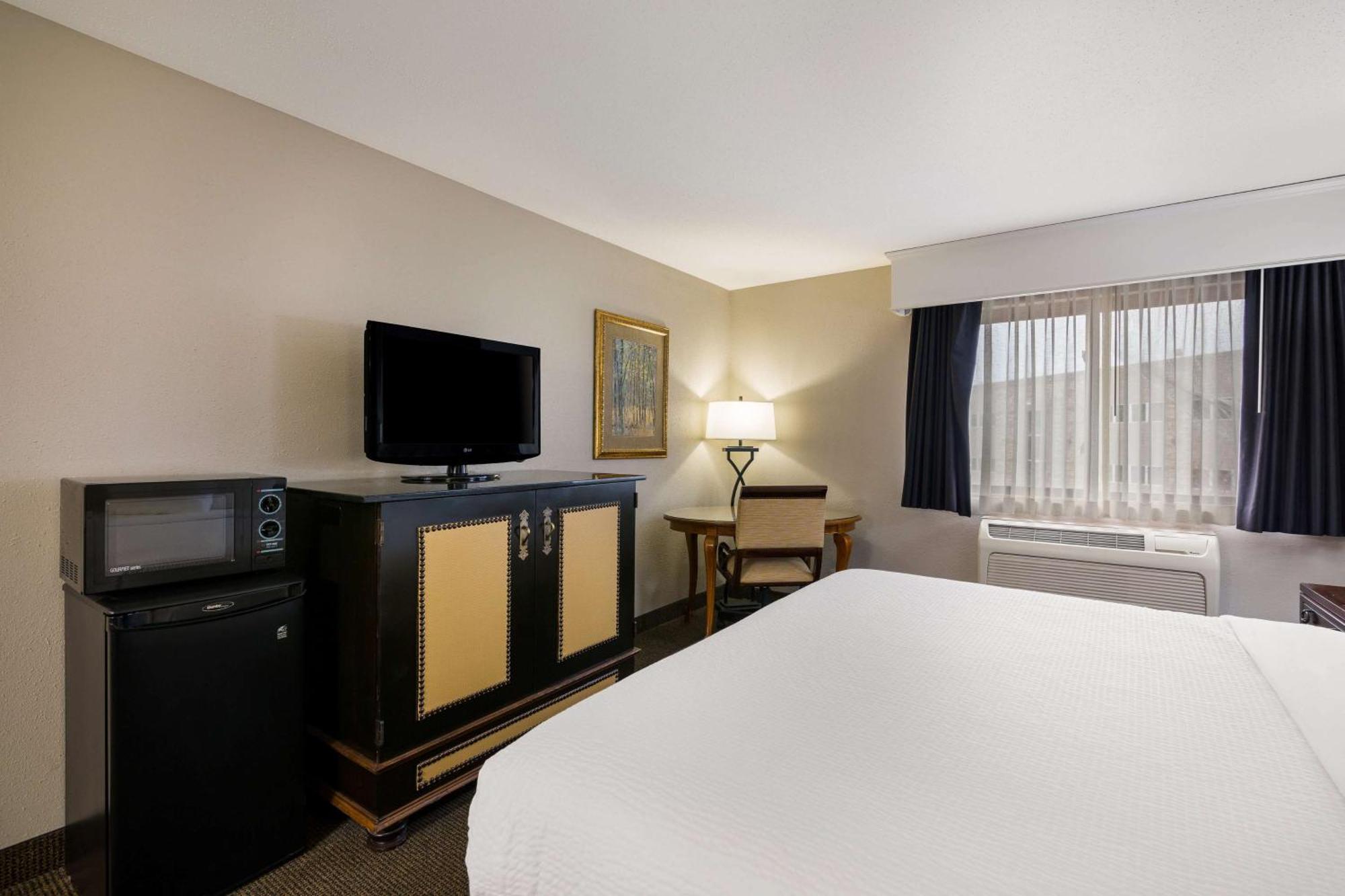 Revel Hotel Minot - Surestay Collection By Best Western Kültér fotó