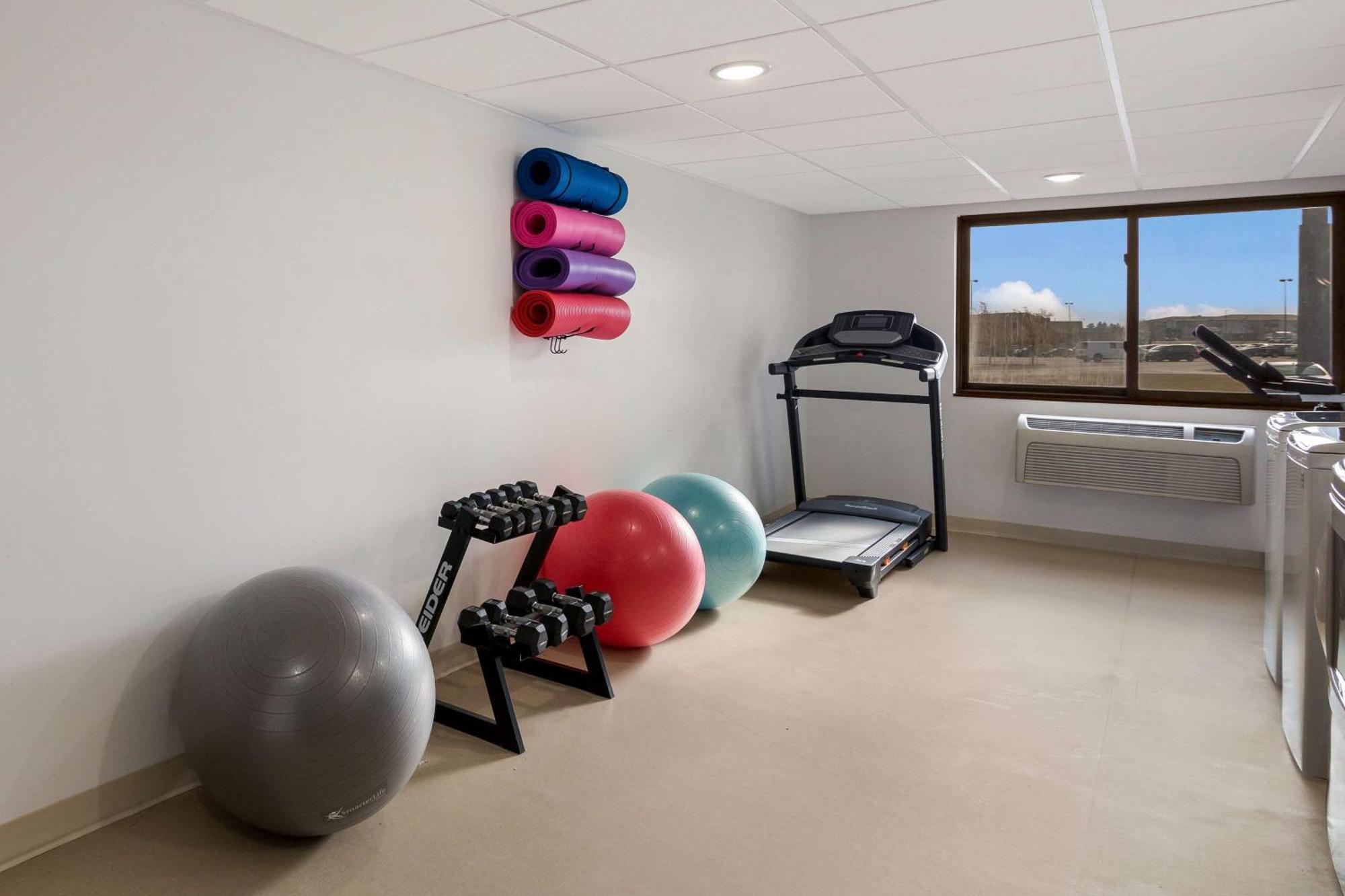 Revel Hotel Minot - Surestay Collection By Best Western Kültér fotó