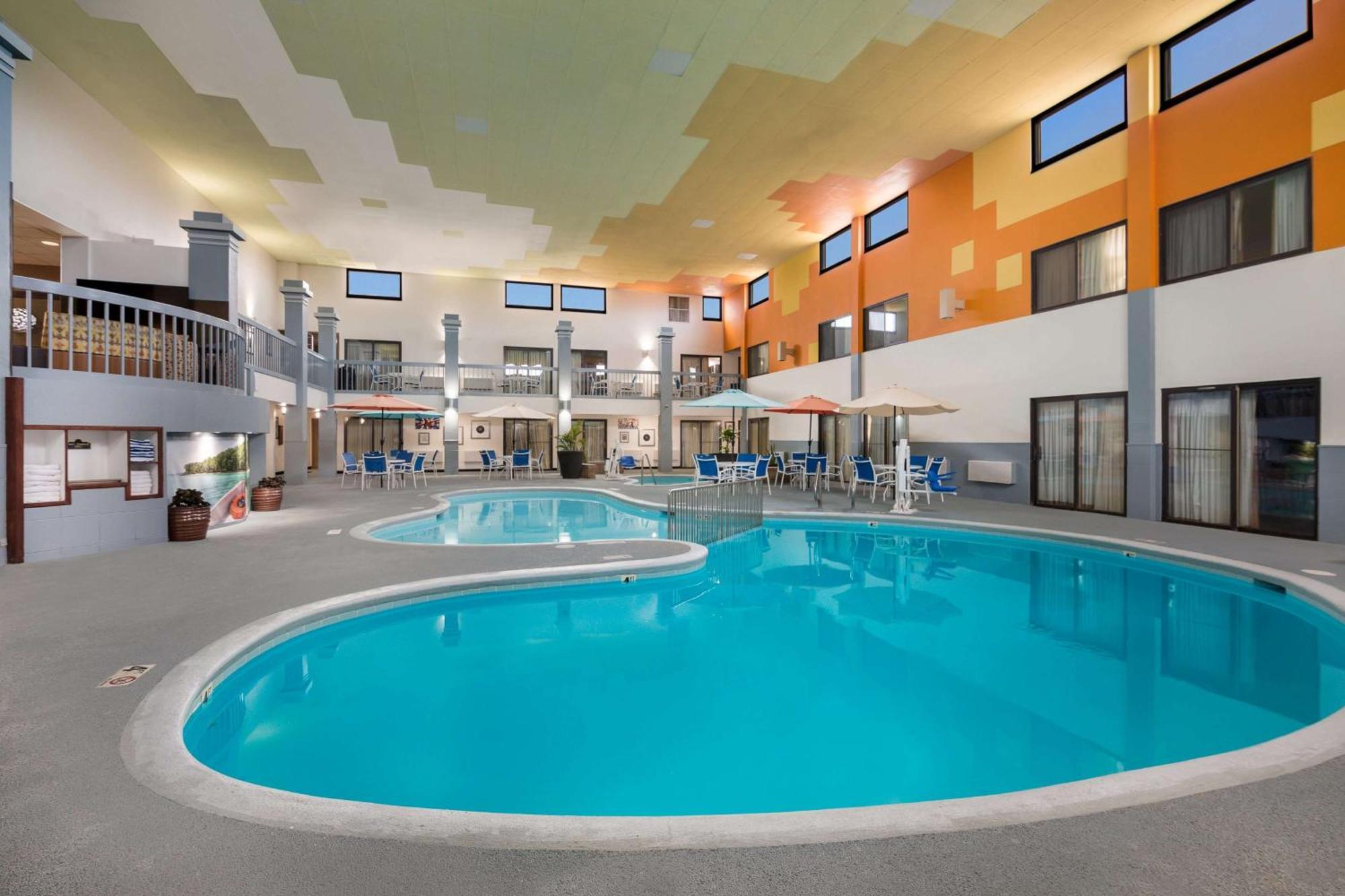 Revel Hotel Minot - Surestay Collection By Best Western Kültér fotó