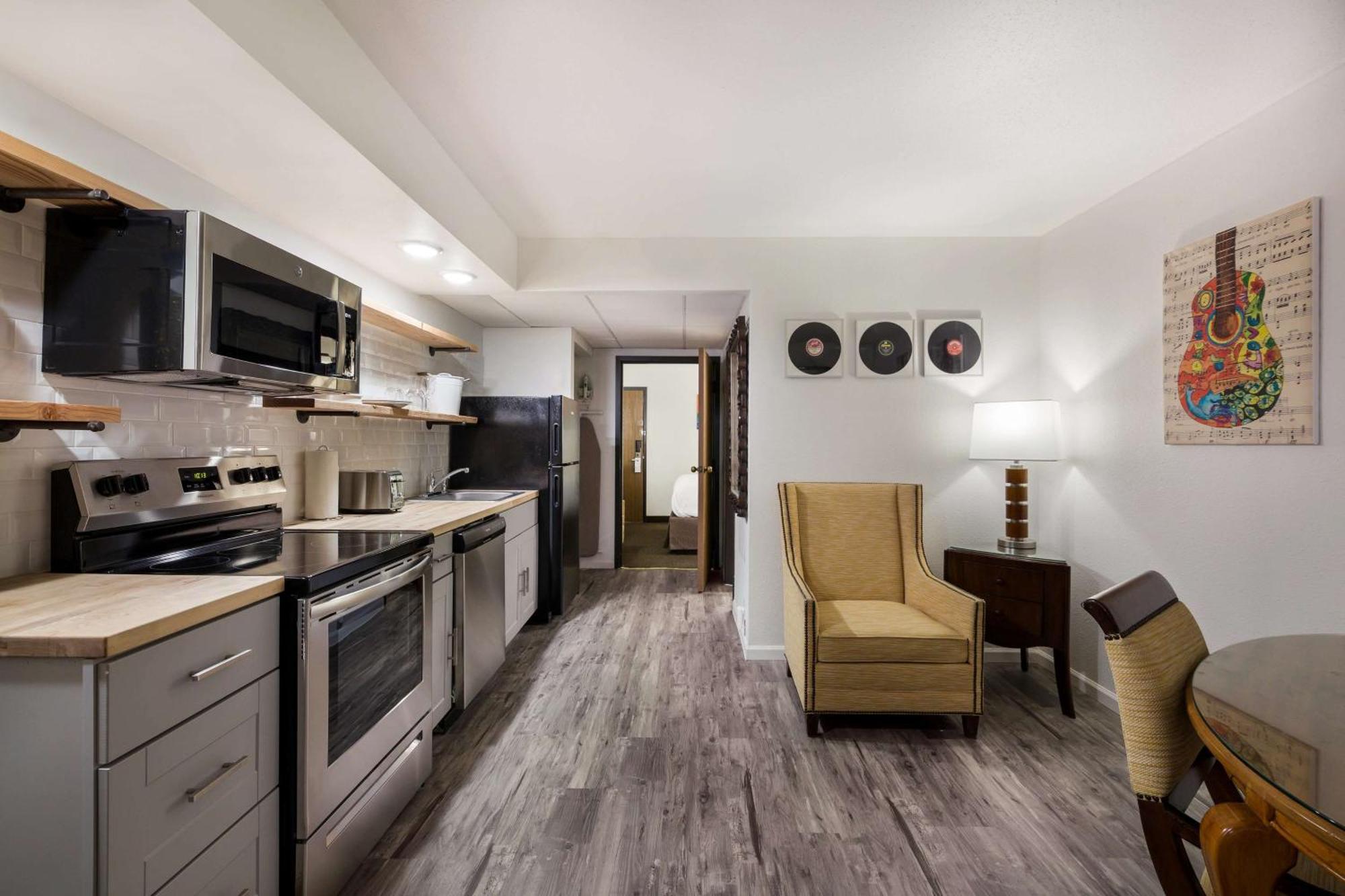 Revel Hotel Minot - Surestay Collection By Best Western Kültér fotó